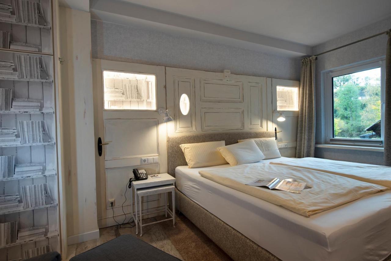 Landidyll Hotel Haus Hochstein Эслоэ Экстерьер фото