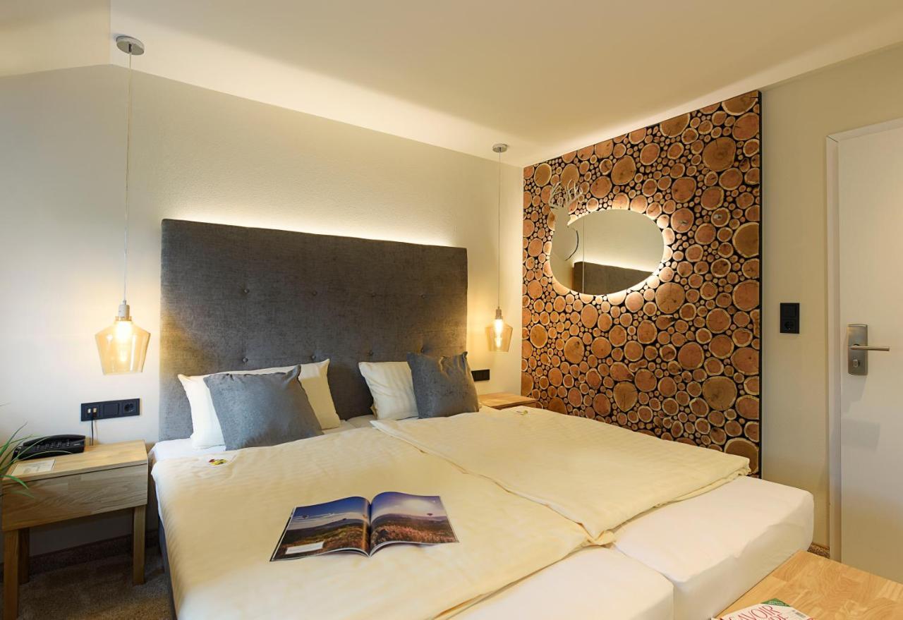 Landidyll Hotel Haus Hochstein Эслоэ Экстерьер фото
